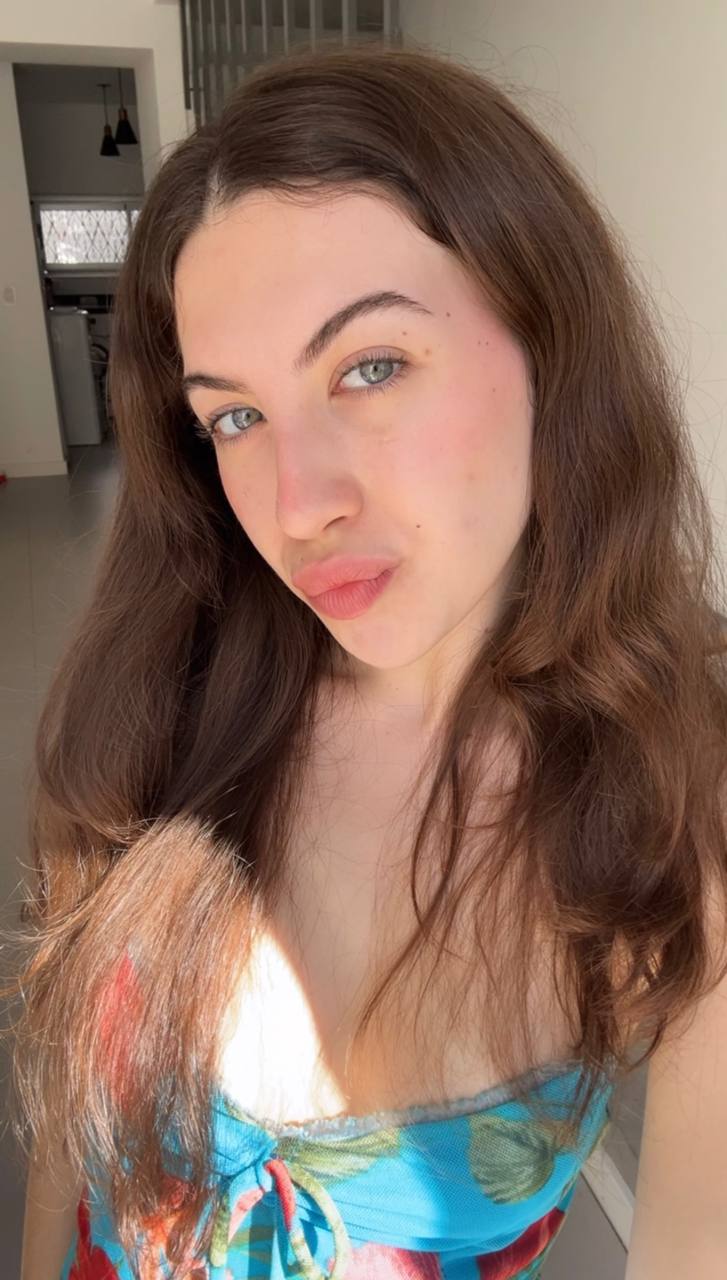 Nude girl Amber in Kyoto