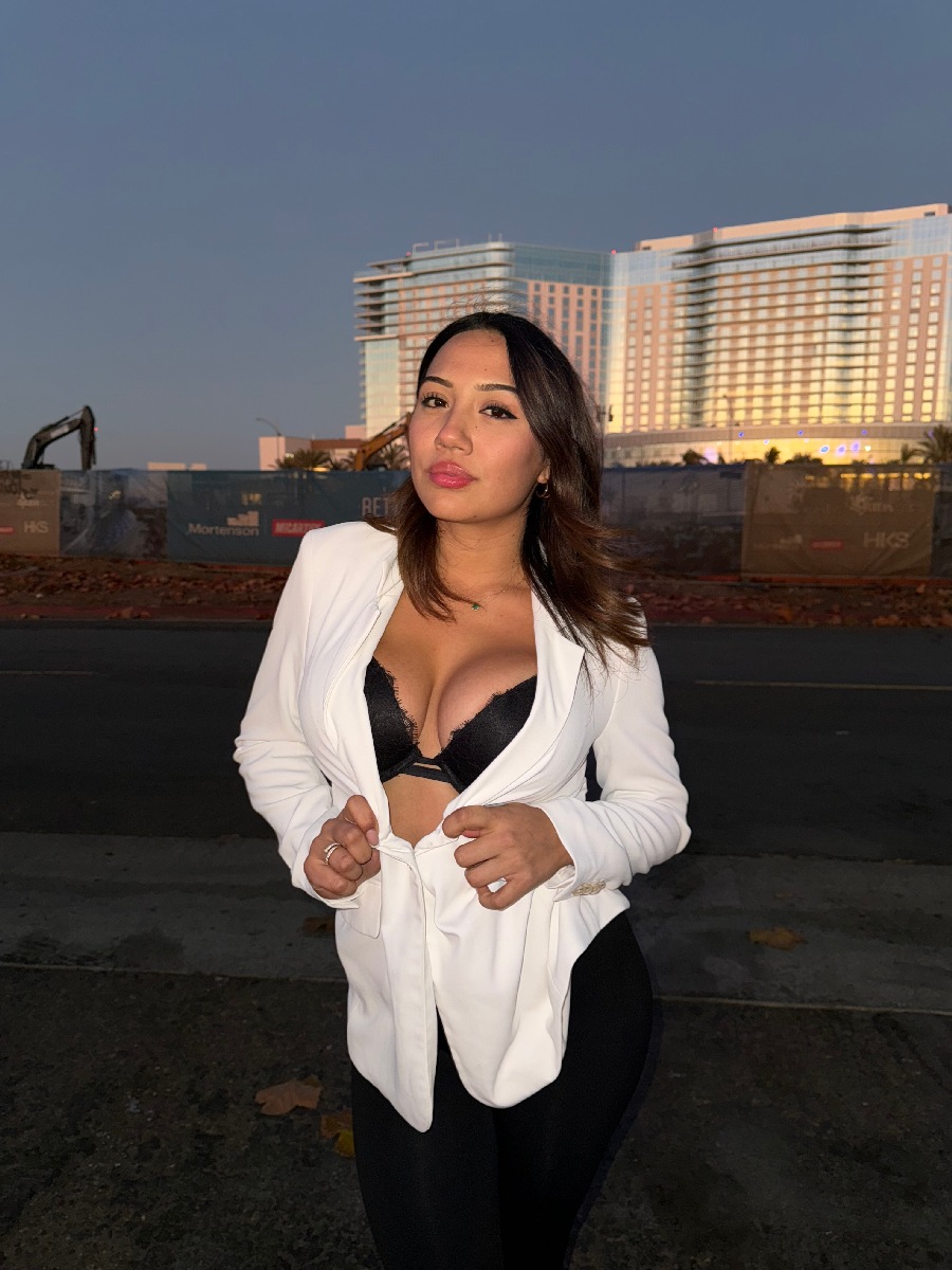 Take a pause and enjoy Ali Cruz — streaming from Kyoto