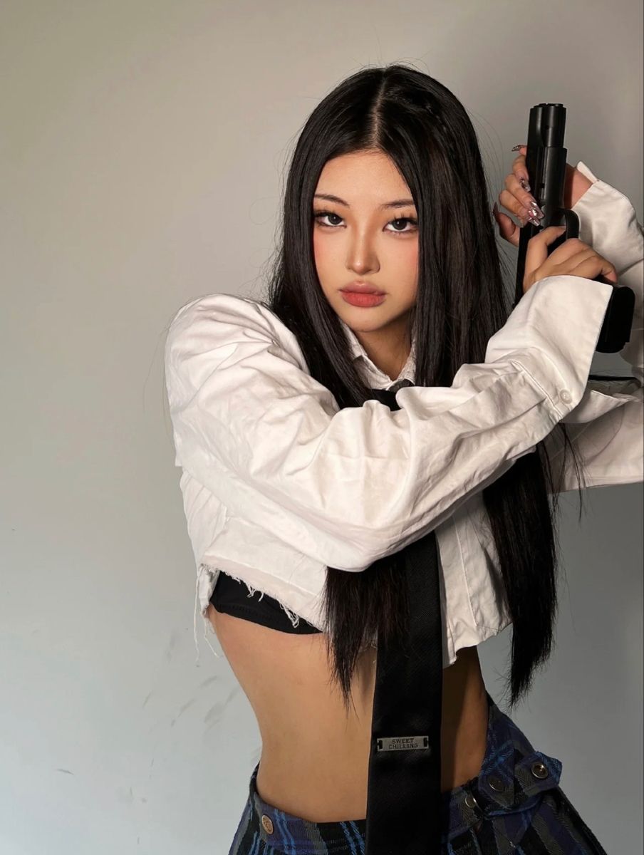 A cozy shot with Sassy girls — straight from Kyoto