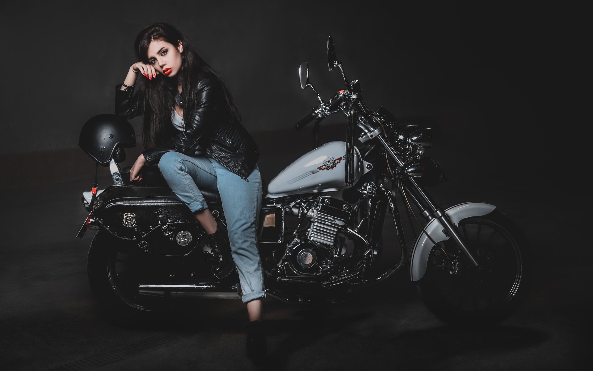 Biker girls: style and drive in Kyoto