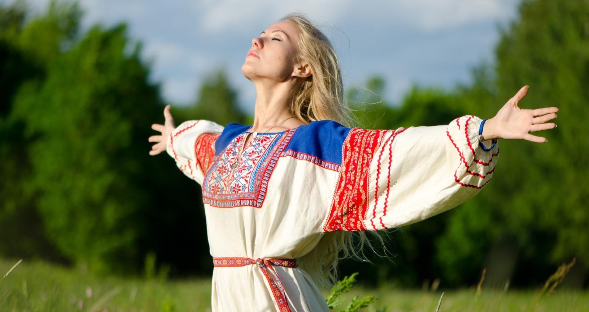 Take a pause and enjoy Slavic women — streaming from Kyoto